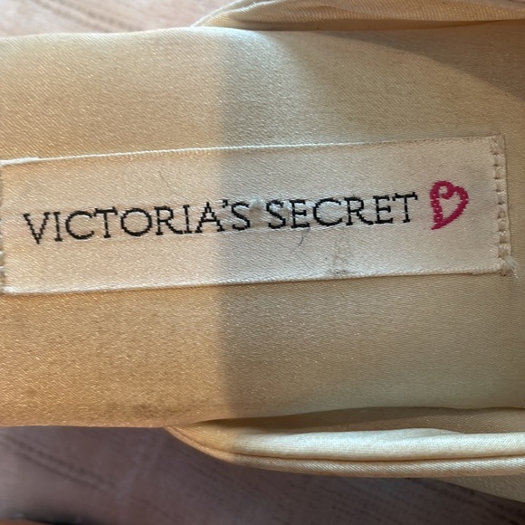 Victoria’s Secret shoes mules boudoir slippers satin pink white women’s size M - Picture 8 of 10
